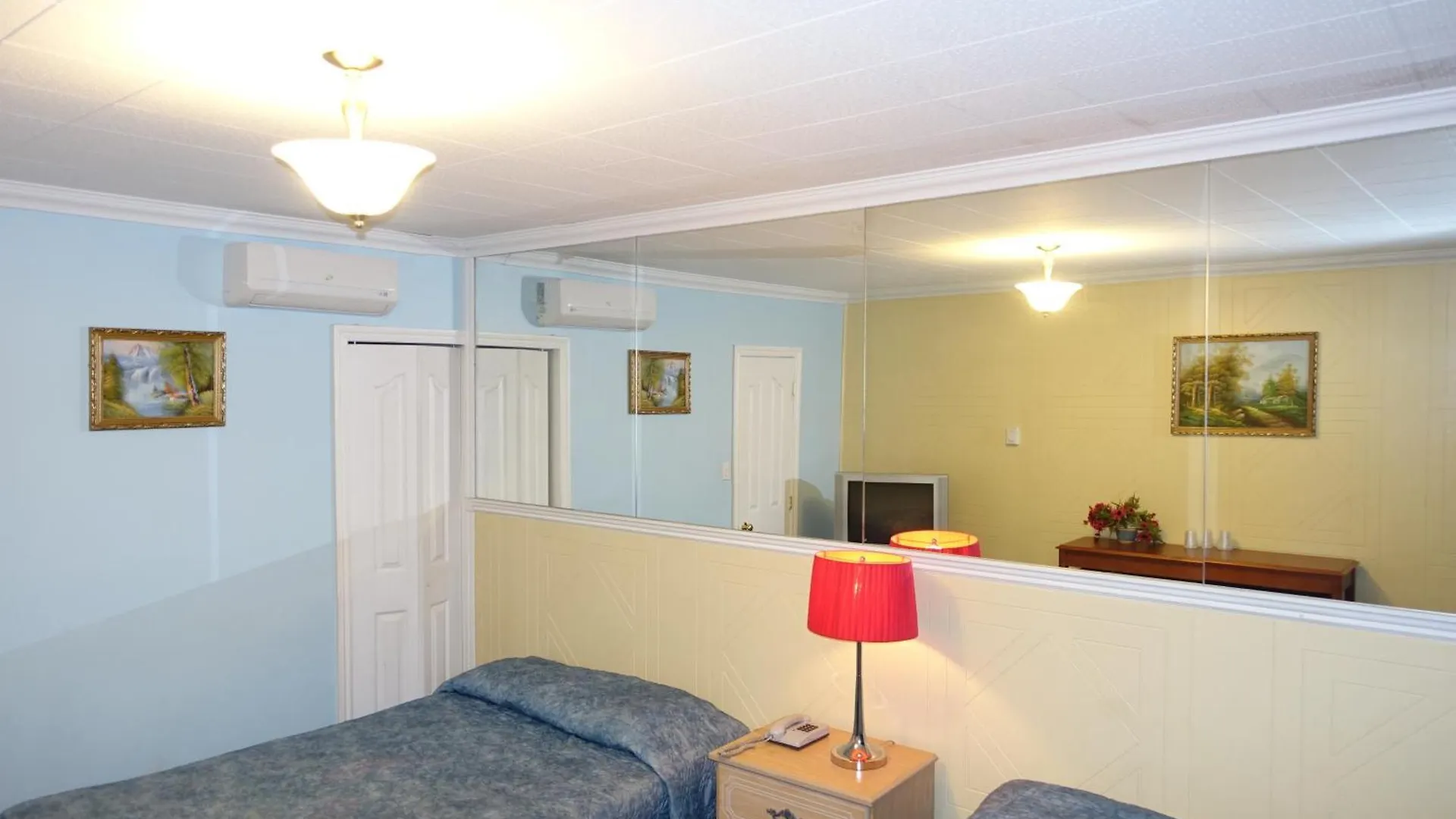 Motel Pierre Montreal Canada